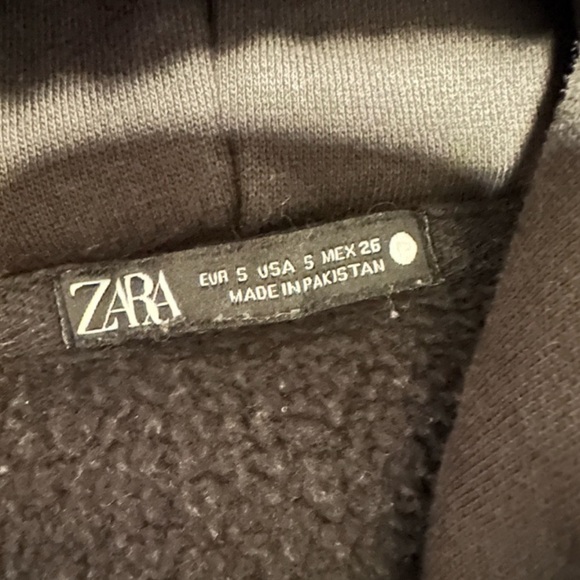 Zara oversized hoodie - has wear - Picture 3 of 3